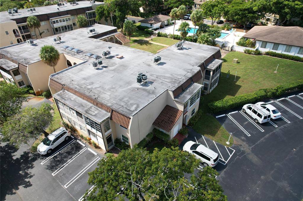 Coral Springs, FL 33065,2710 Riverside Dr #201