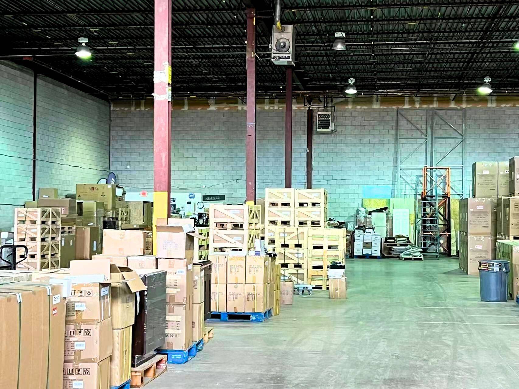 Markham, ON L3R 1E8,100 Steelcase RD #101