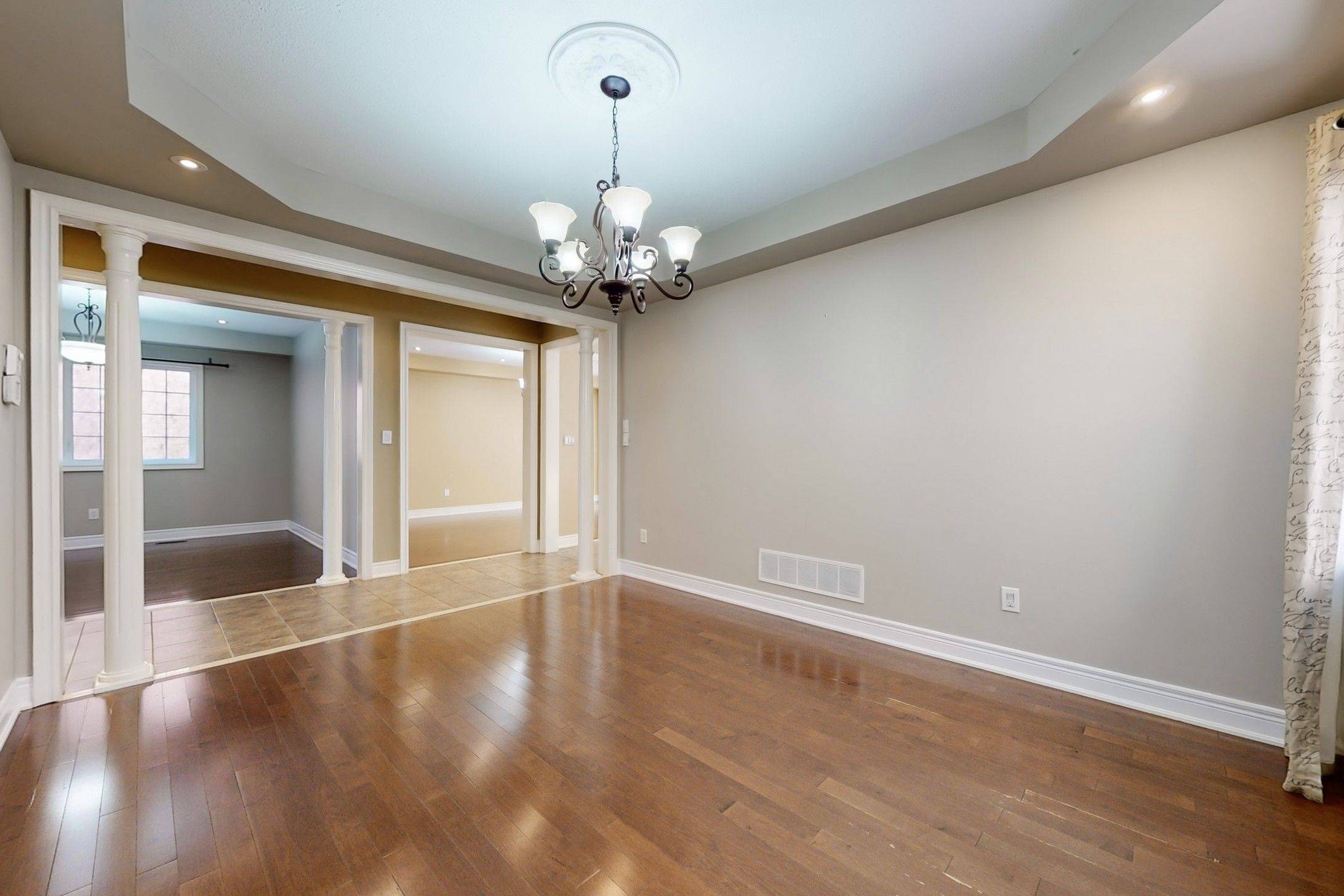 Vaughan, ON L4H 0X5,363 Maria Antonia RD