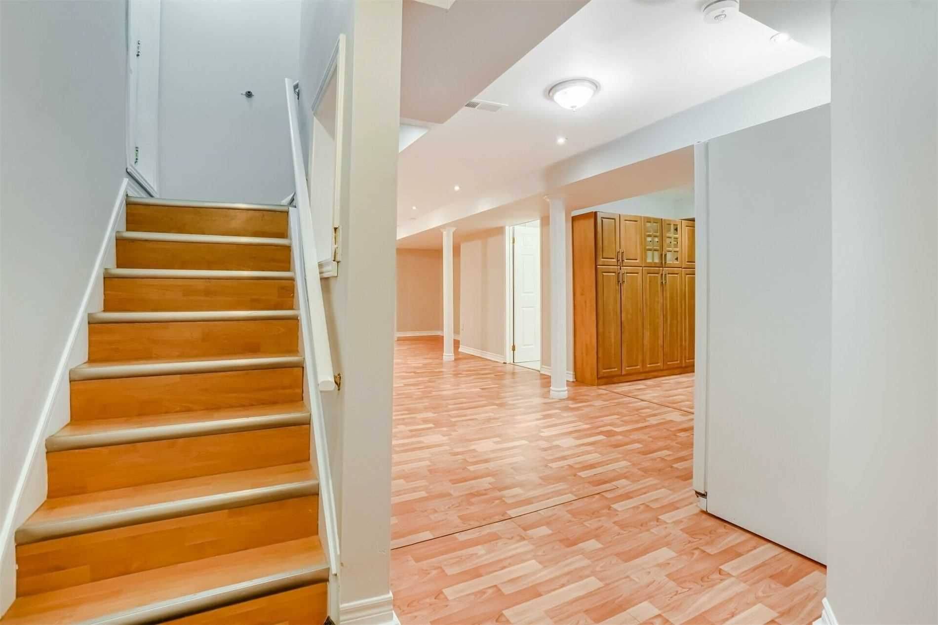 Mississauga, ON L5W 1E6,7236 Tippett CT #BSMT