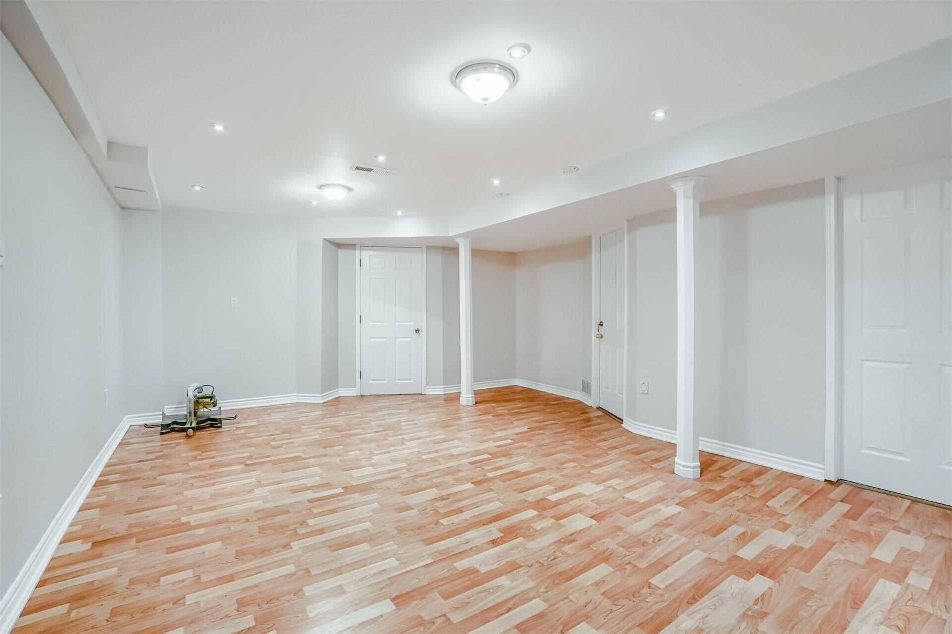 Mississauga, ON L5W 1E6,7236 Tippett CT #BSMT