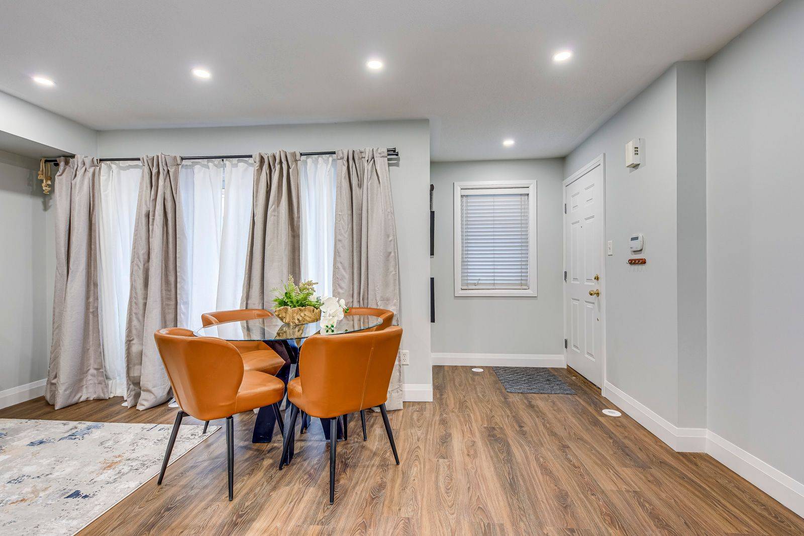 Mississauga, ON L5M 0E5,5050 Intrepid DR #64