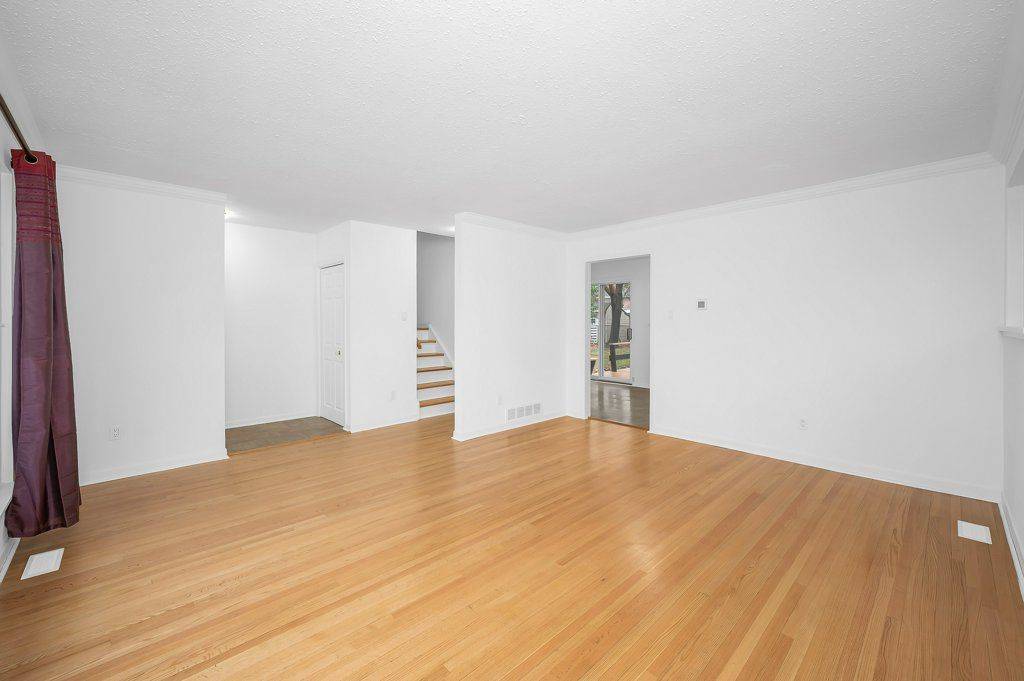 Toronto W09, ON M9R 3W9,37 Vanderbrent CRES