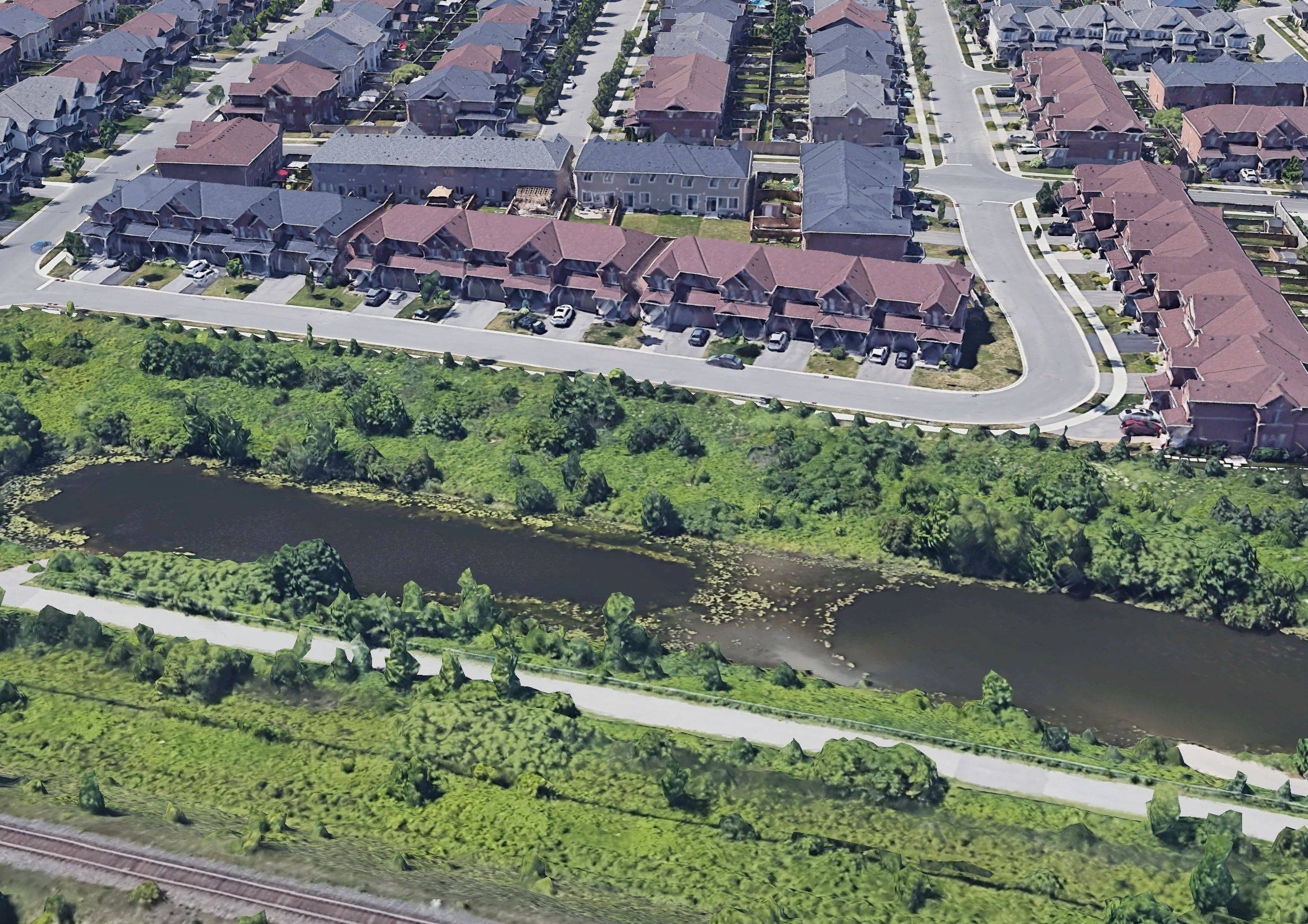 Milton, ON L9T 8L5,106 Hanson CRES