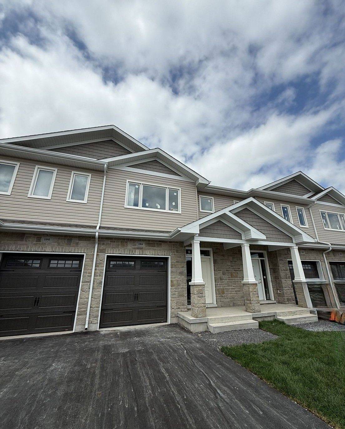 Greater Napanee, ON K7R 3X8,192 HERITAGE PARK DR