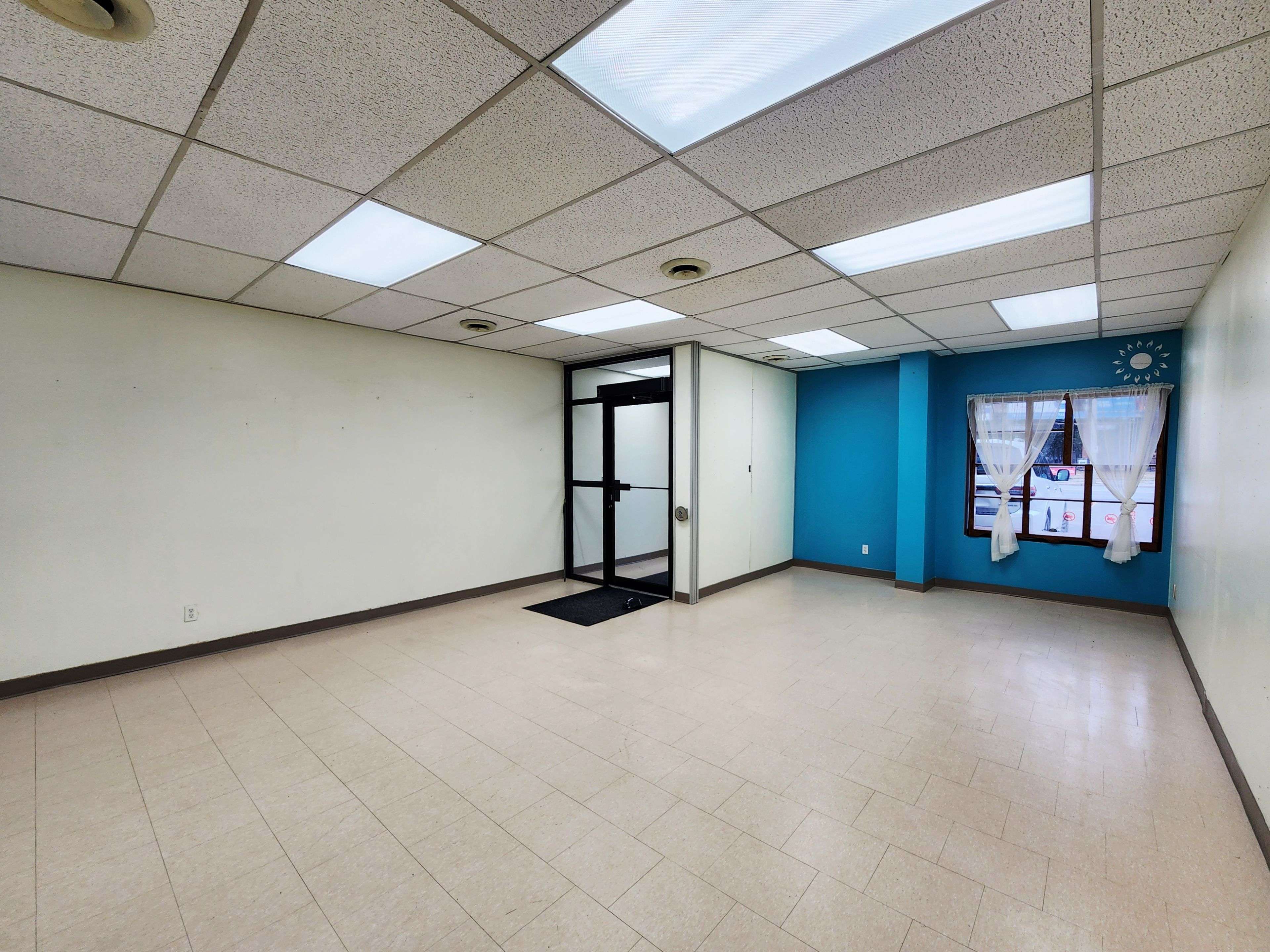 Belleville, ON K8N 5K6,191 Dundas ST E #3