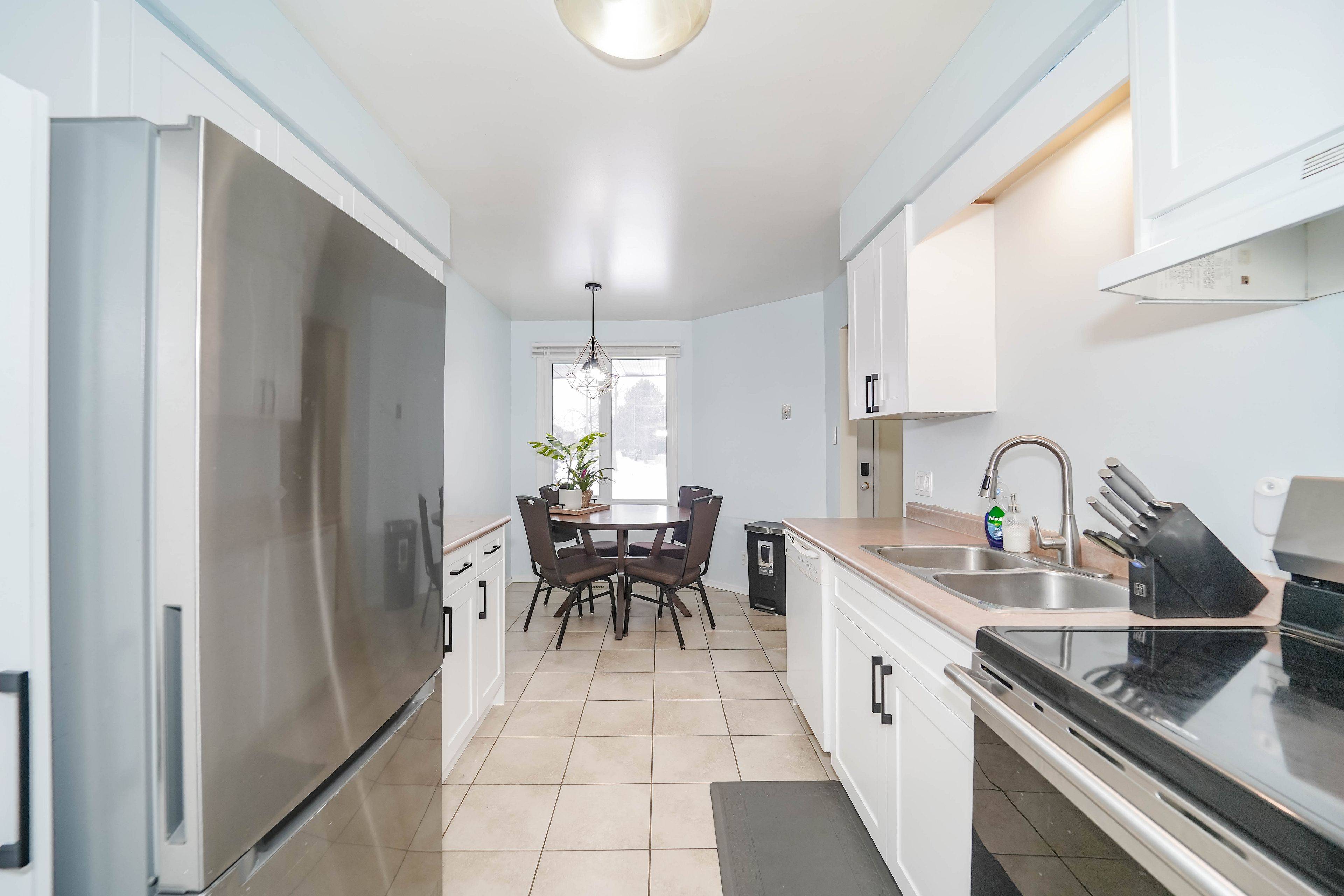 Waterloo, ON N2K 3R5,455 Kingscourt DR #2