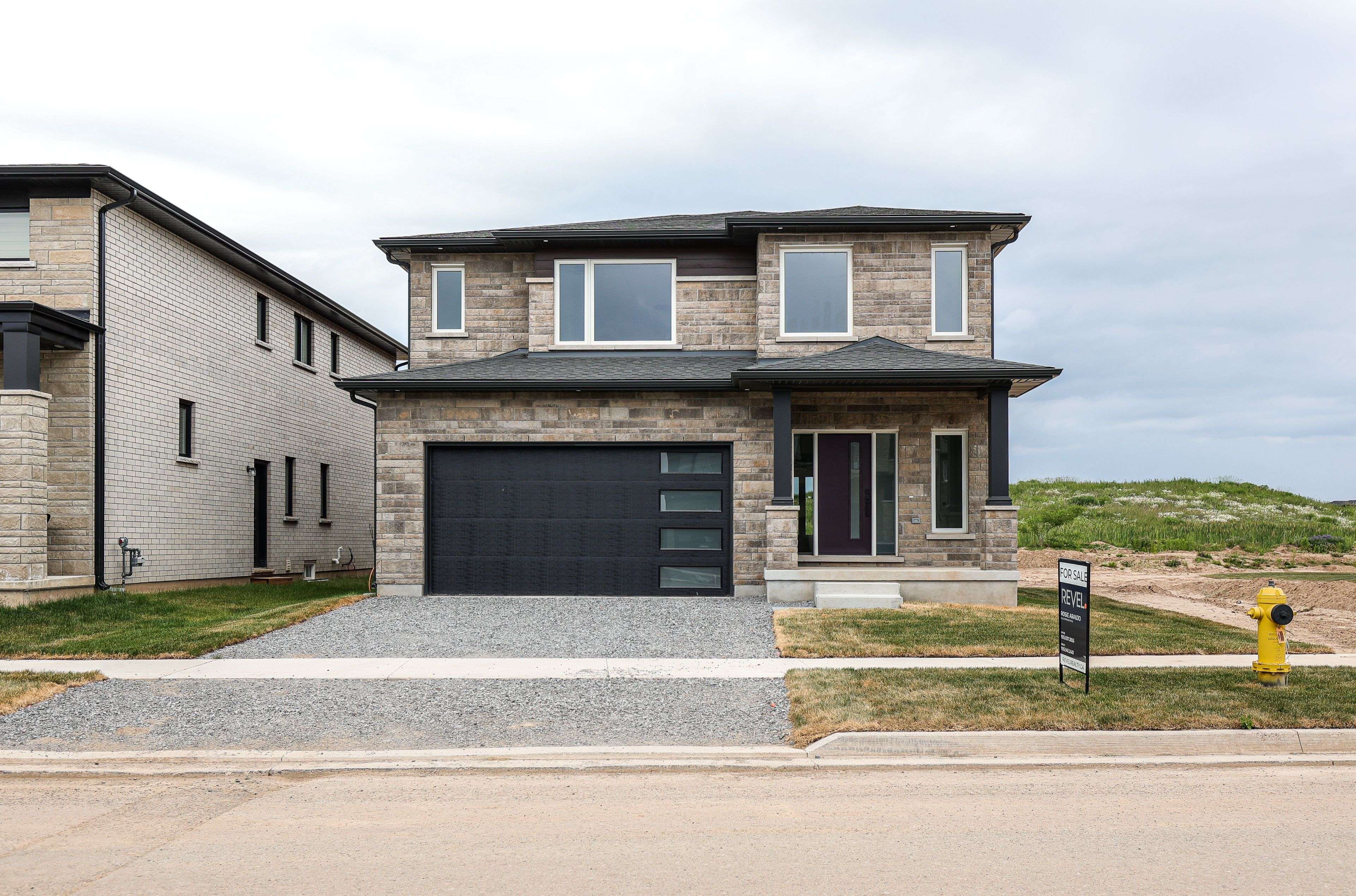 Pelham, ON L0S 1E6,111 Acacia RD