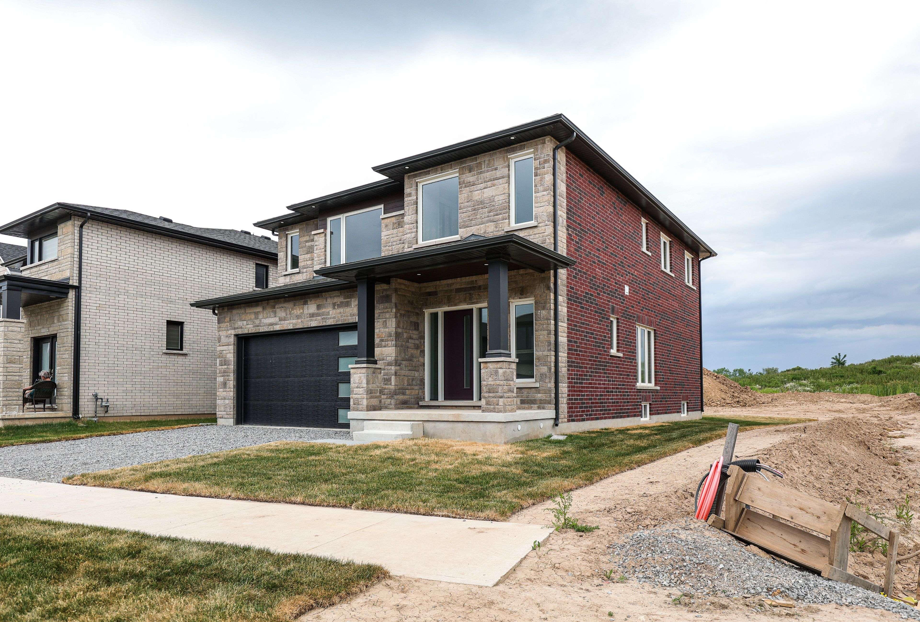 Pelham, ON L0S 1E6,111 Acacia RD