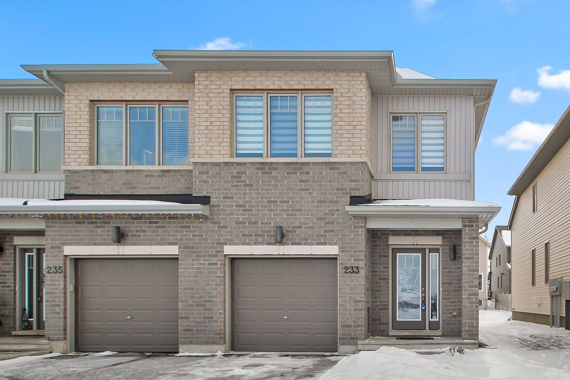 Blossom Park - Airport And Area, ON K1X 0G2,233 Pingwi PL