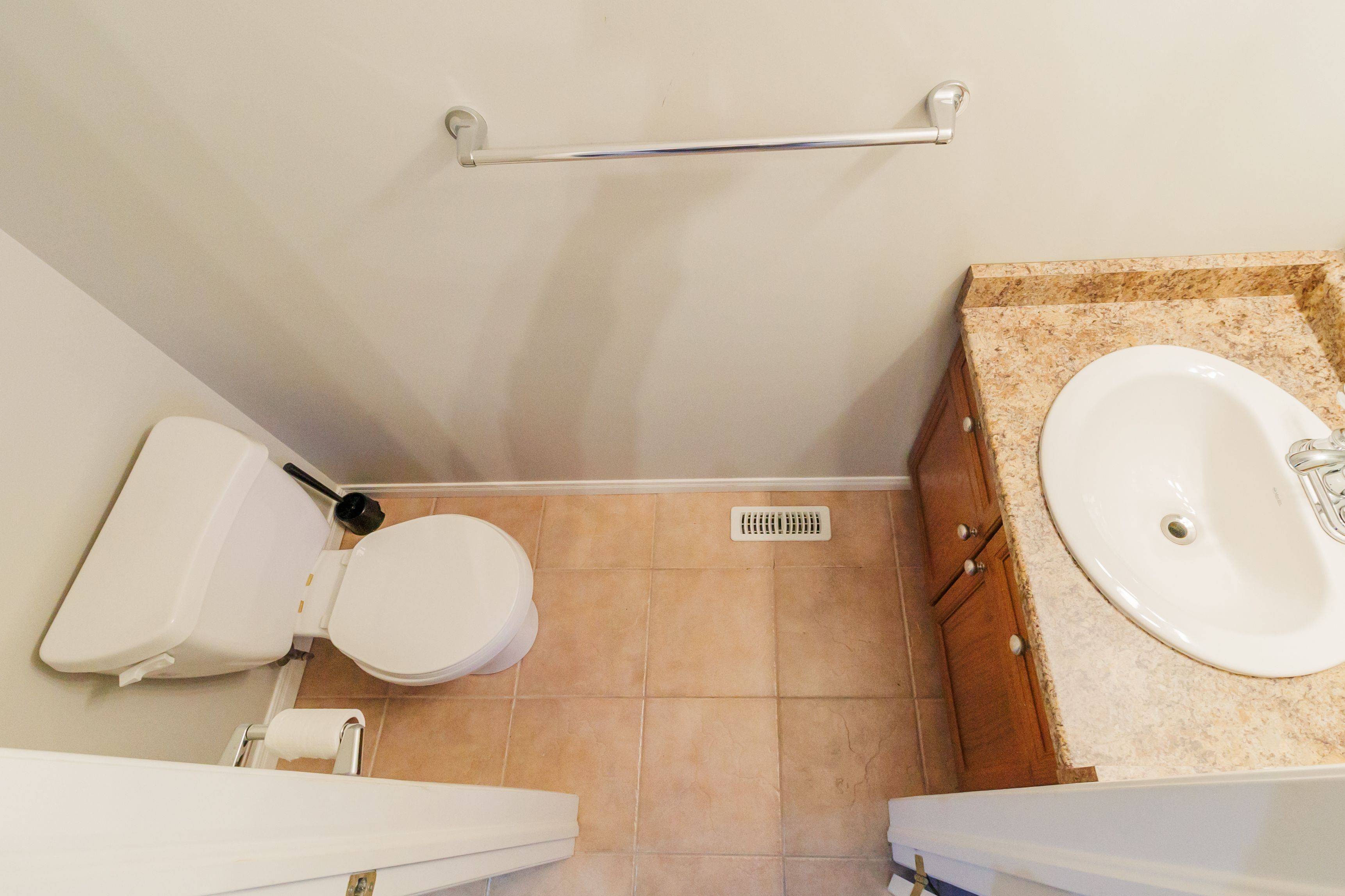 London North, ON N5X 0B7,1320 Savannah DR #105