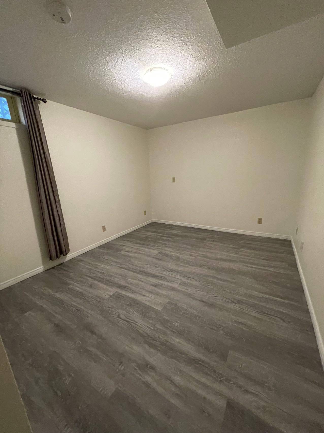 Guelph, ON N1G 3N9,129 KORTRIGHT DR W #Basement