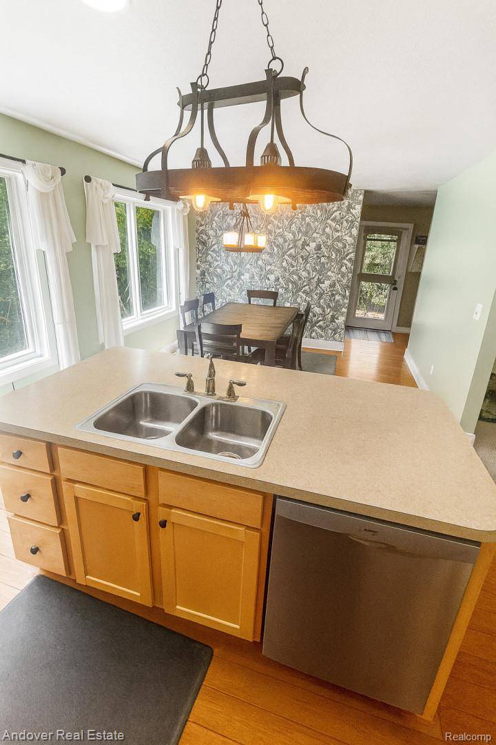 Nunica, MI 49448,13300 Patchin DR