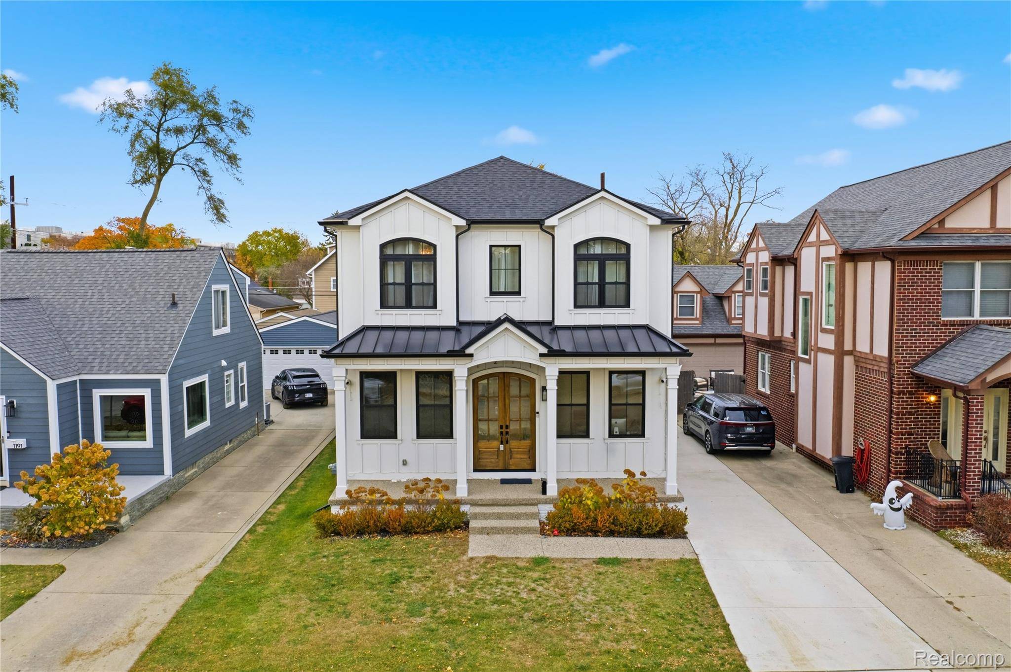 Birmingham, MI 48009,1211 E Lincoln ST