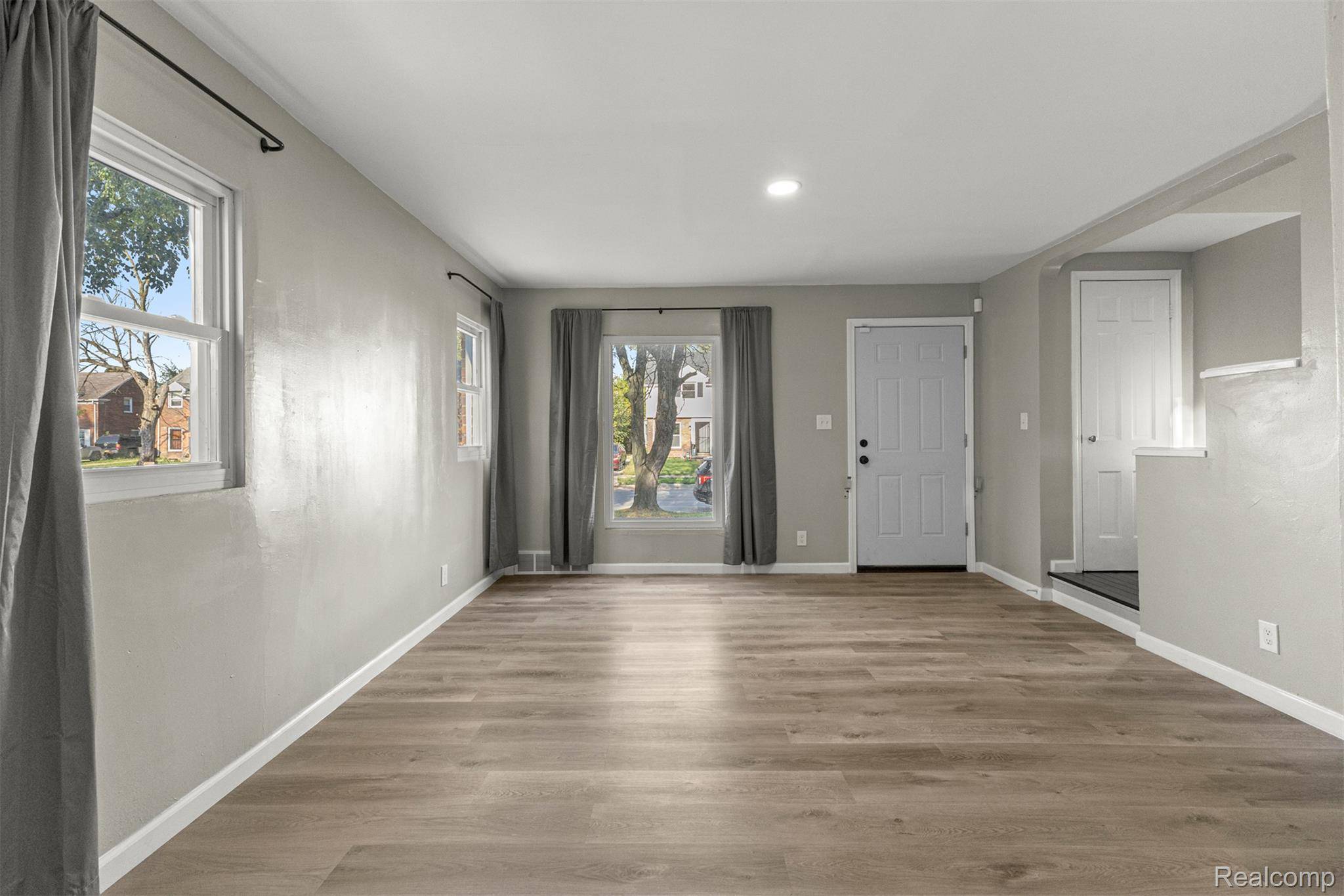 Detroit, MI 48224,10838 Nottingham RD