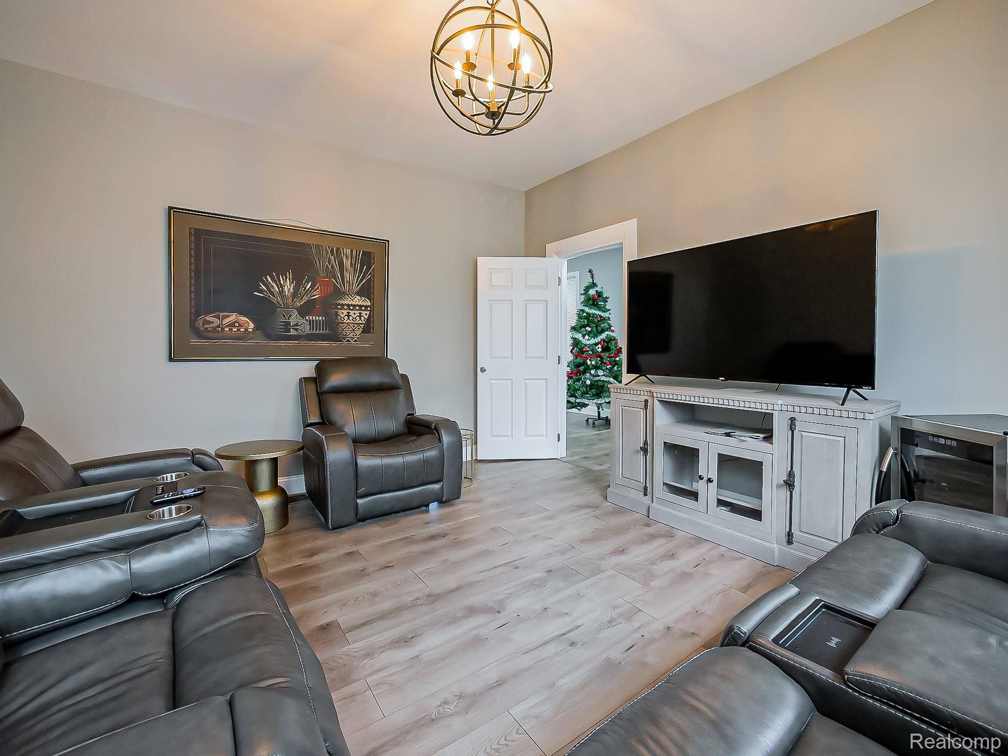 Detroit, MI 48202,420 Mount Vernon ST