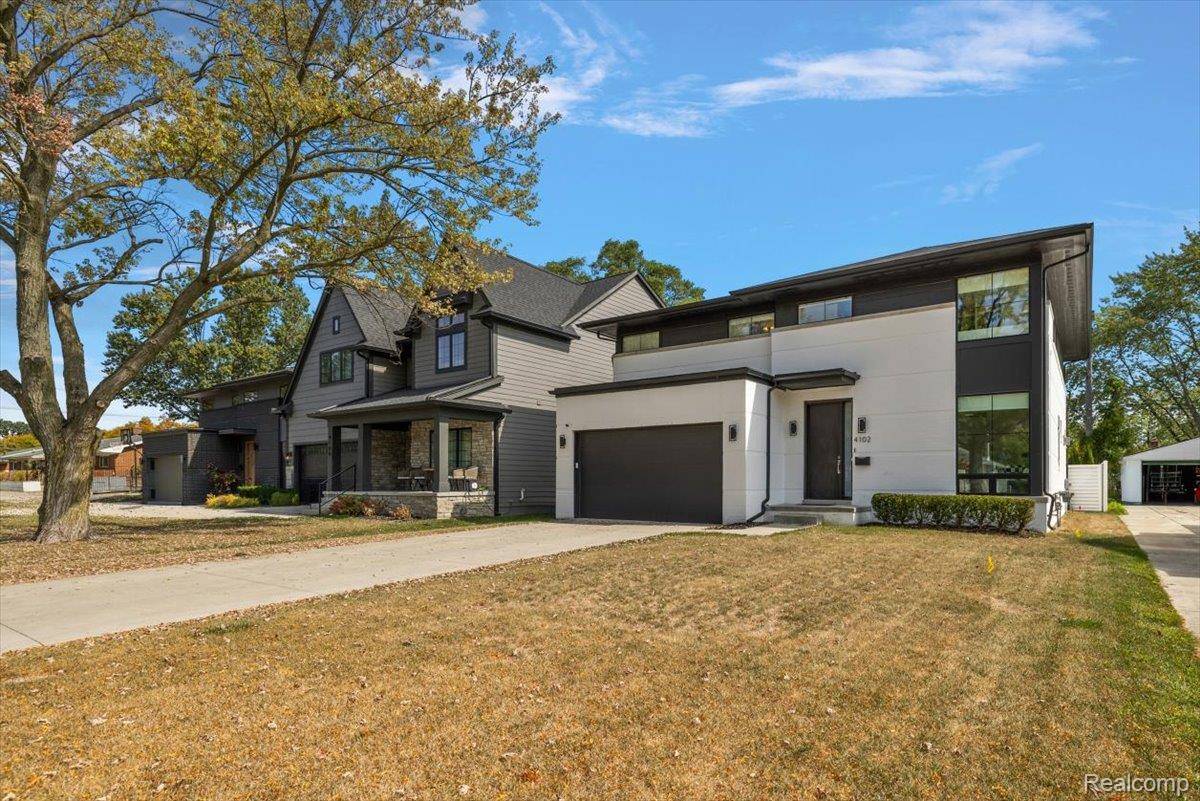 Royal Oak, MI 48073,4102 Woodland AVE