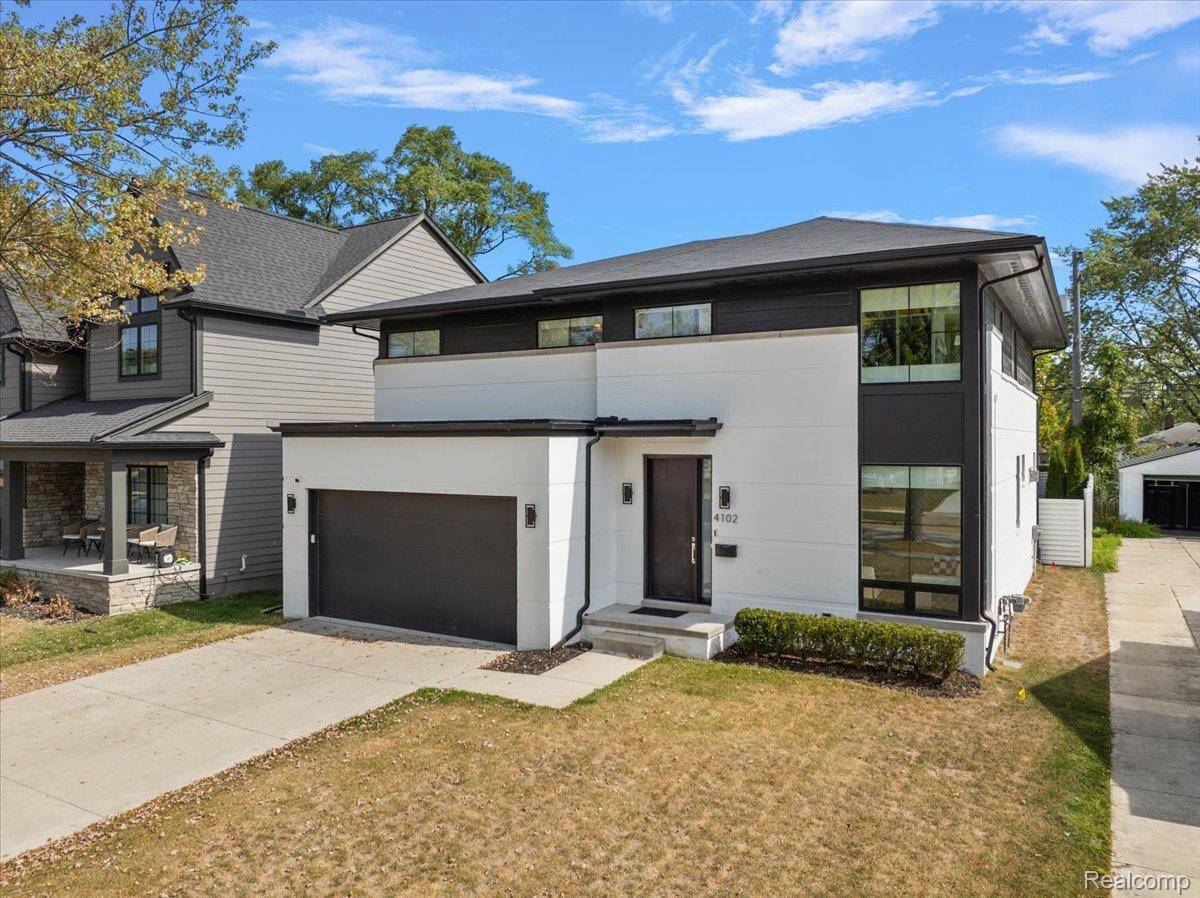 Royal Oak, MI 48073,4102 Woodland AVE
