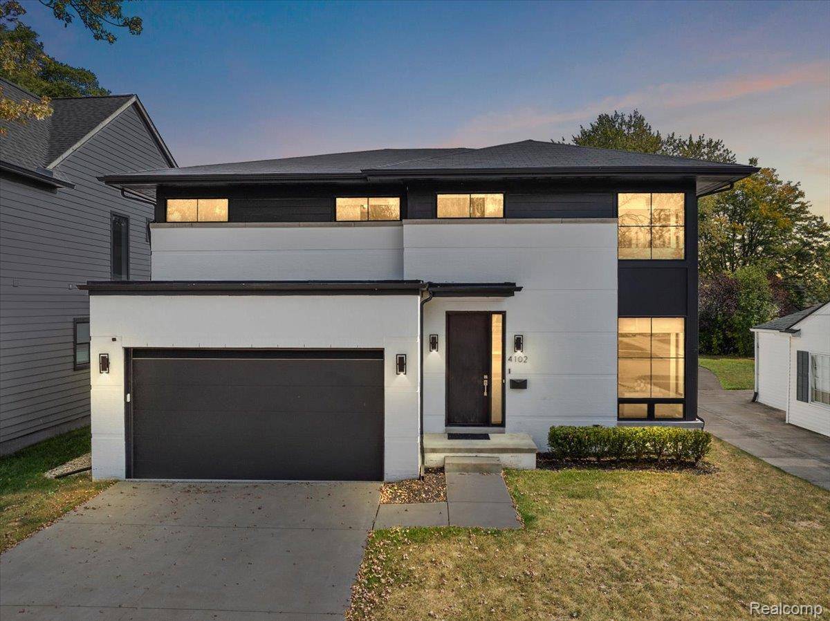 Royal Oak, MI 48073,4102 Woodland AVE