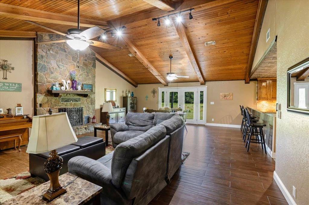 Savoy, TX 75479,1578 County Road 1240