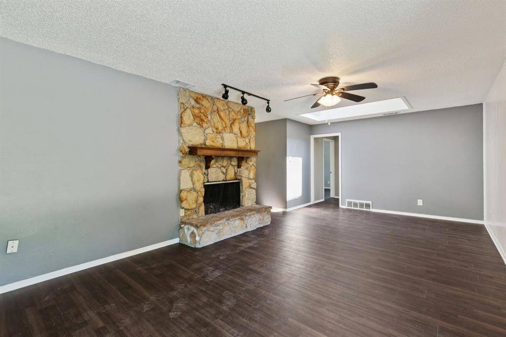 Garland, TX 75041,2124 Stonehenge Drive