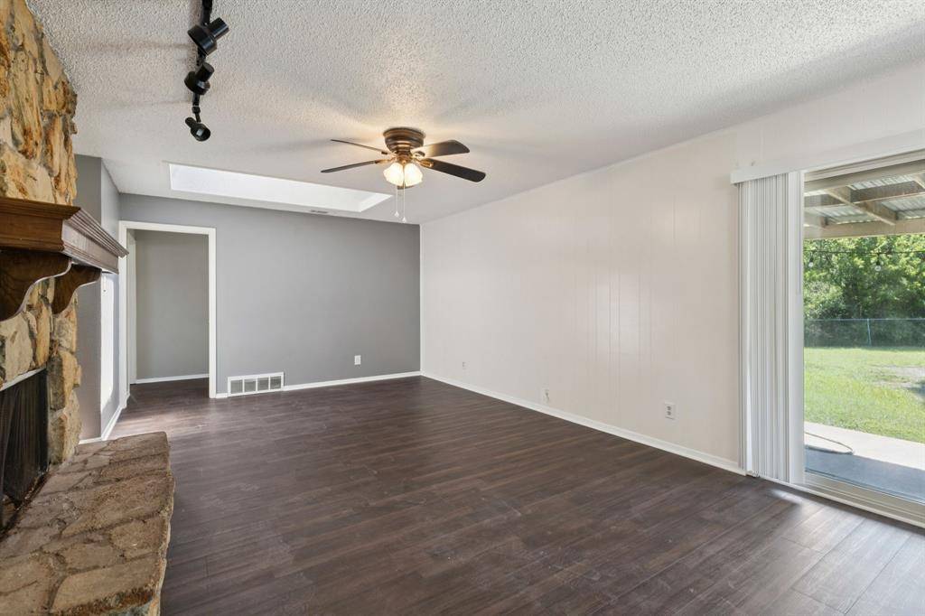 Garland, TX 75041,2124 Stonehenge Drive