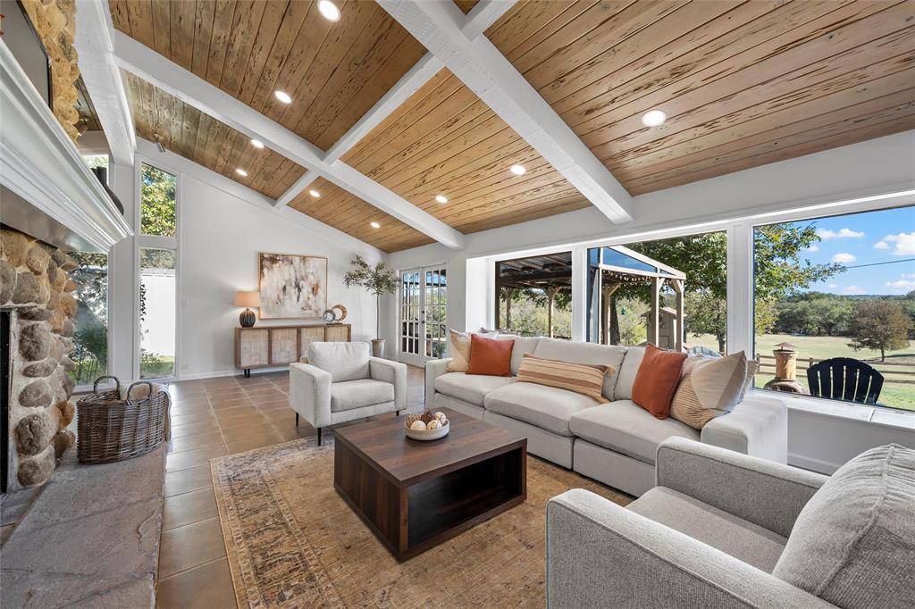 Mcgregor, TX 76657,925 Church Road