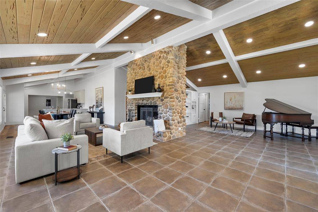 Mcgregor, TX 76657,925 Church Road