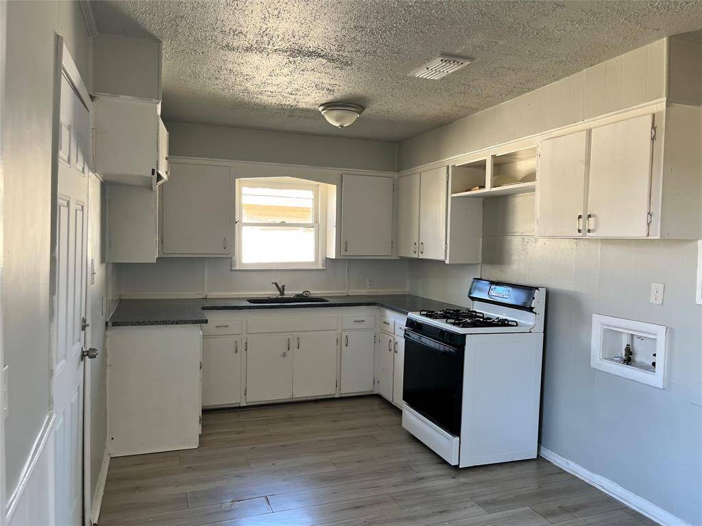 Abilene, TX 79605,1126 S Bowie Drive