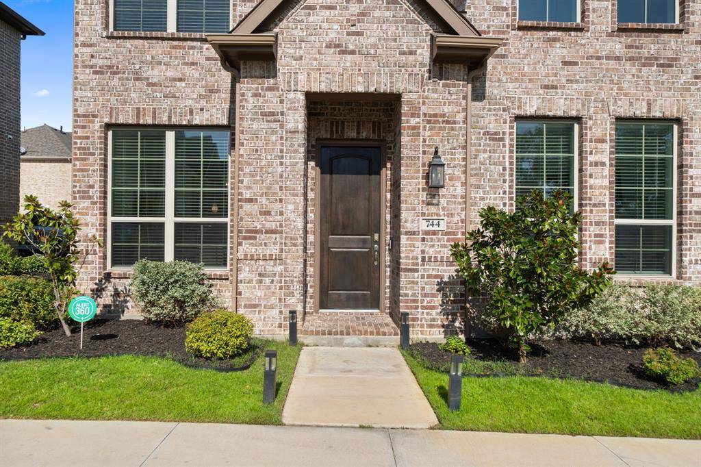 Irving, TX 75060,744 Patriot Lane