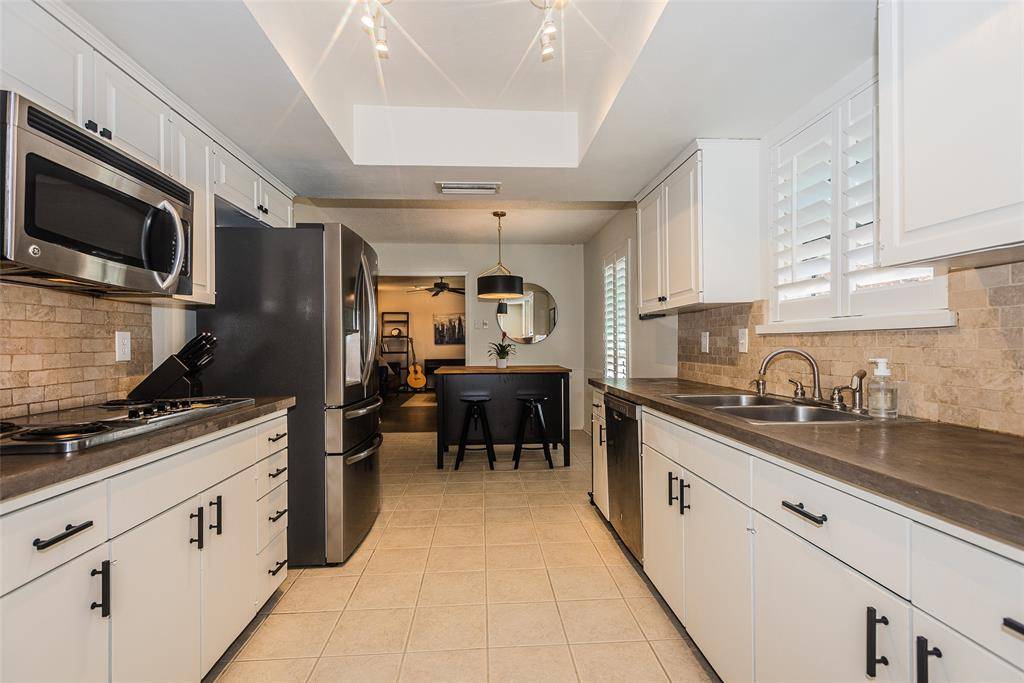 Farmers Branch, TX 75234,3141 Palmdale Circle