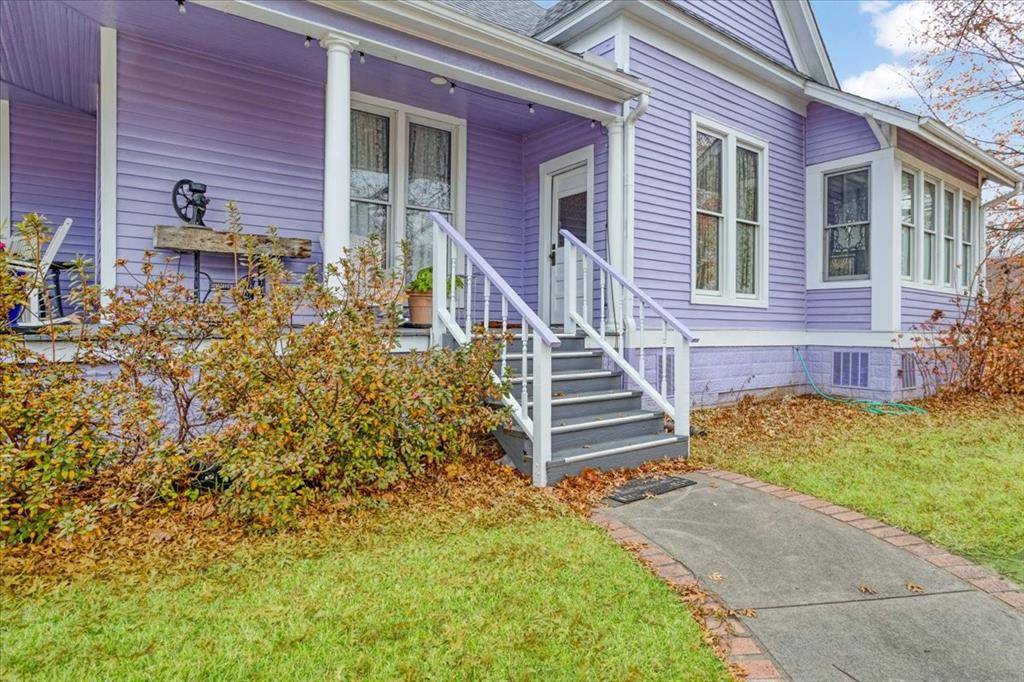 Bonham, TX 75418,300 W 6th Street