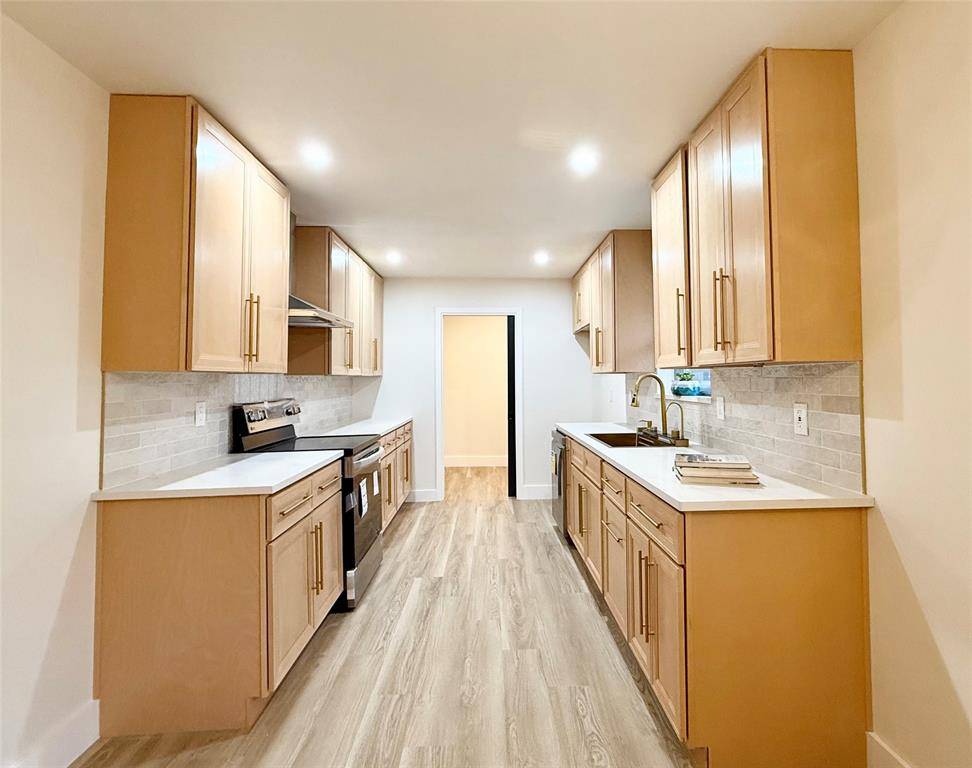 Garland, TX 75040,817 Daventry Drive