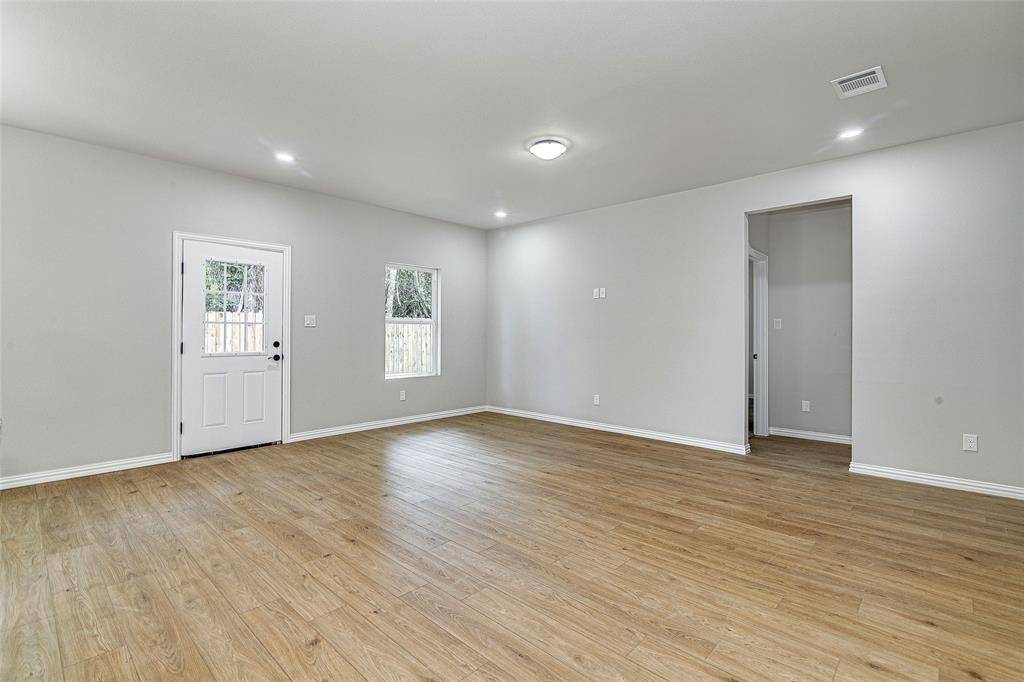 Fort Worth, TX 76105,2513 Birdell Court