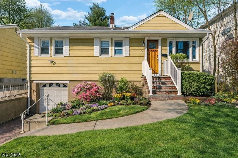 Clifton City, NJ 07013,14 Weeks Ct