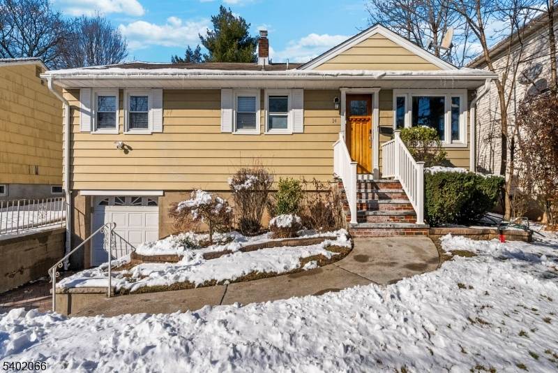 Clifton City, NJ 07013,14 Weeks Ct