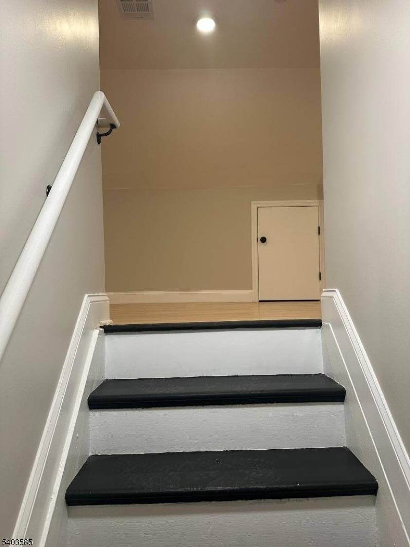 Newark City, NJ 07112,285 Weequahic Ave