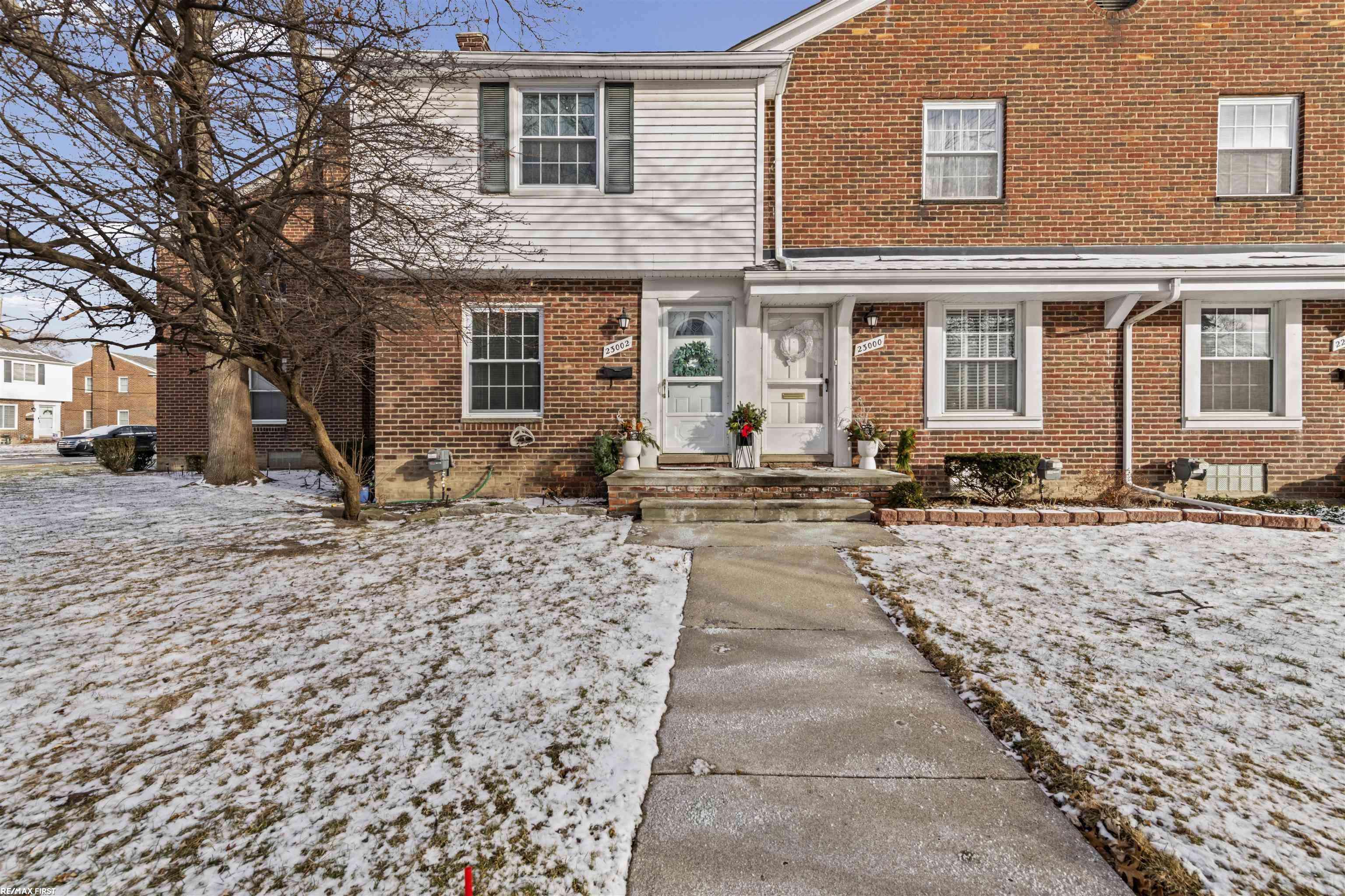 Saint Clair Shores, MI 48080,23002 Gary LN