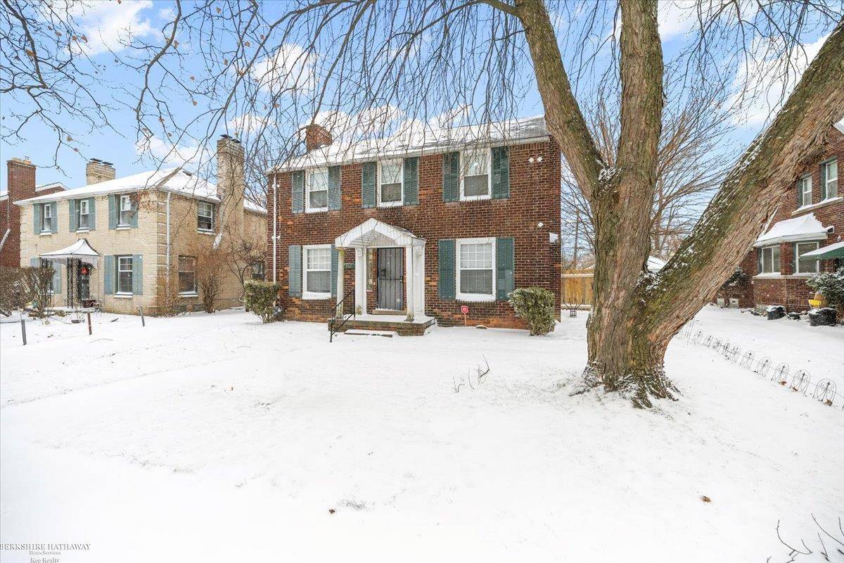 Detroit, MI 48213,9364 E Outer DR