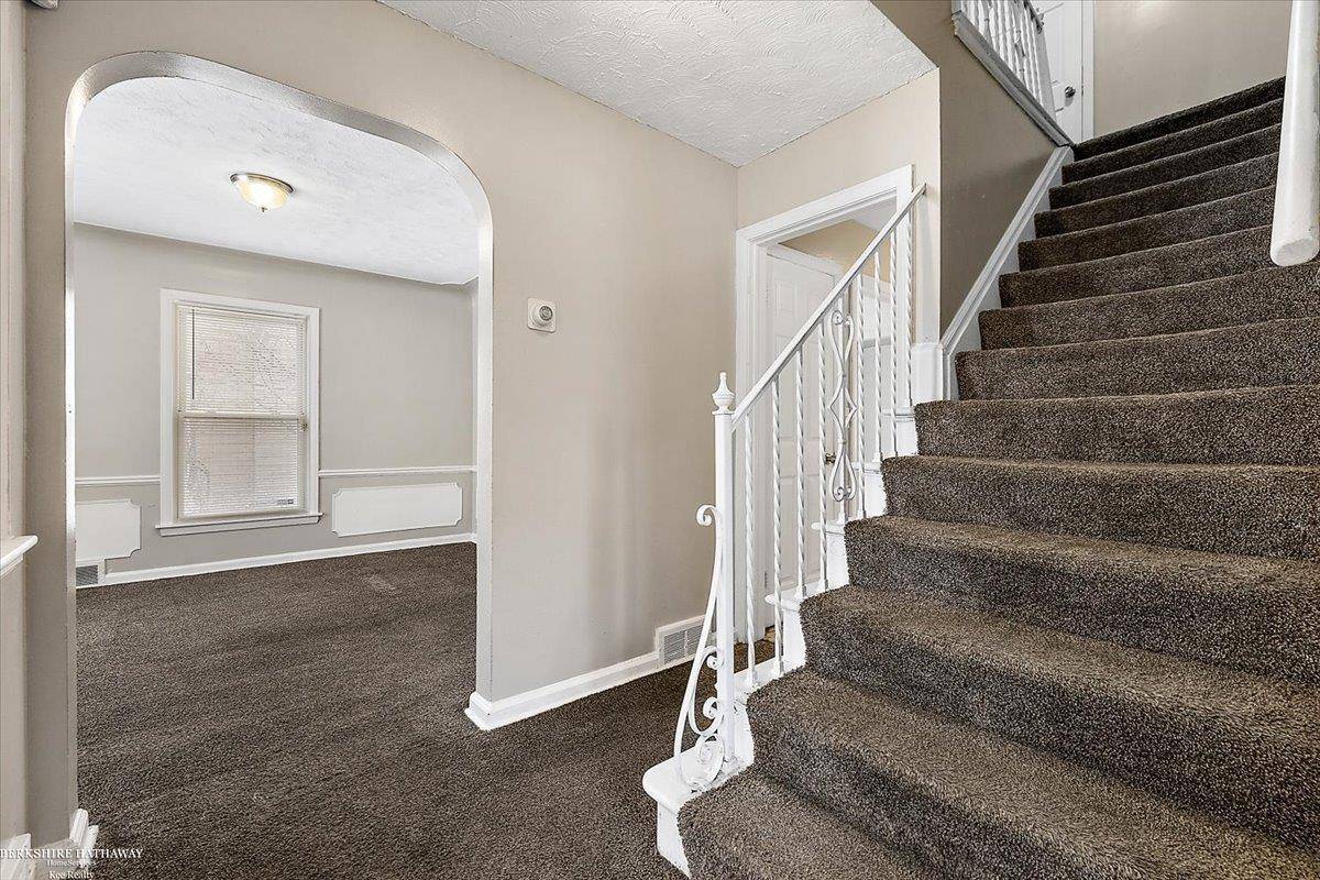 Detroit, MI 48213,9364 E Outer DR