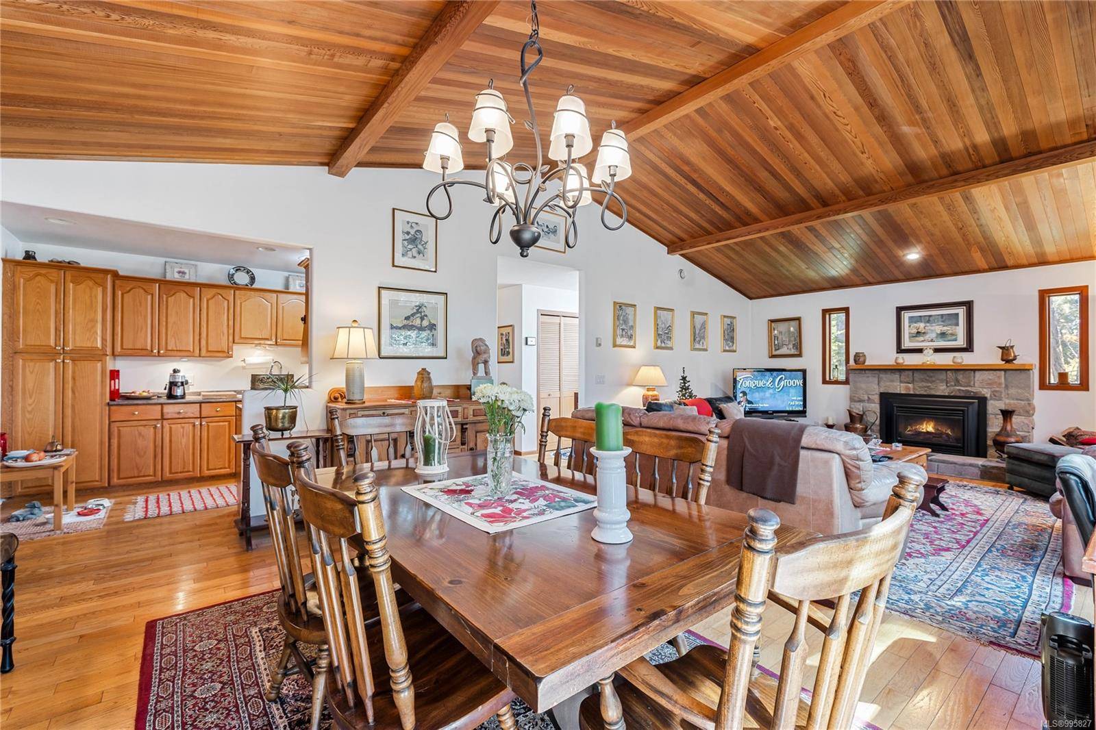 Salt Spring, BC V8K 2K9,112 Cairns Pl