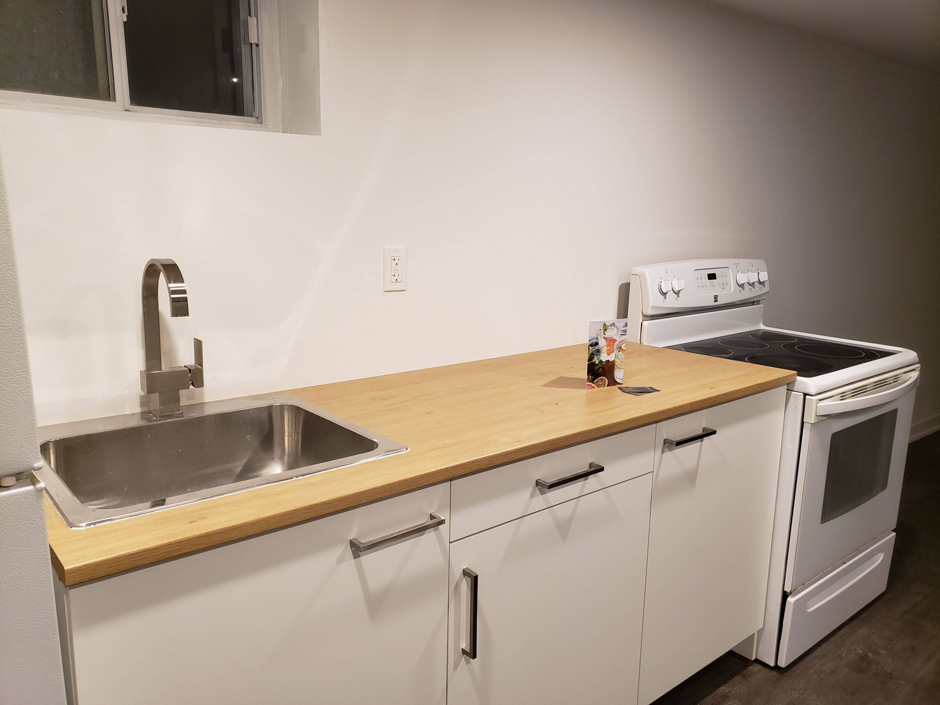 Toronto E04, ON M1P 1X8,Address not disclosed