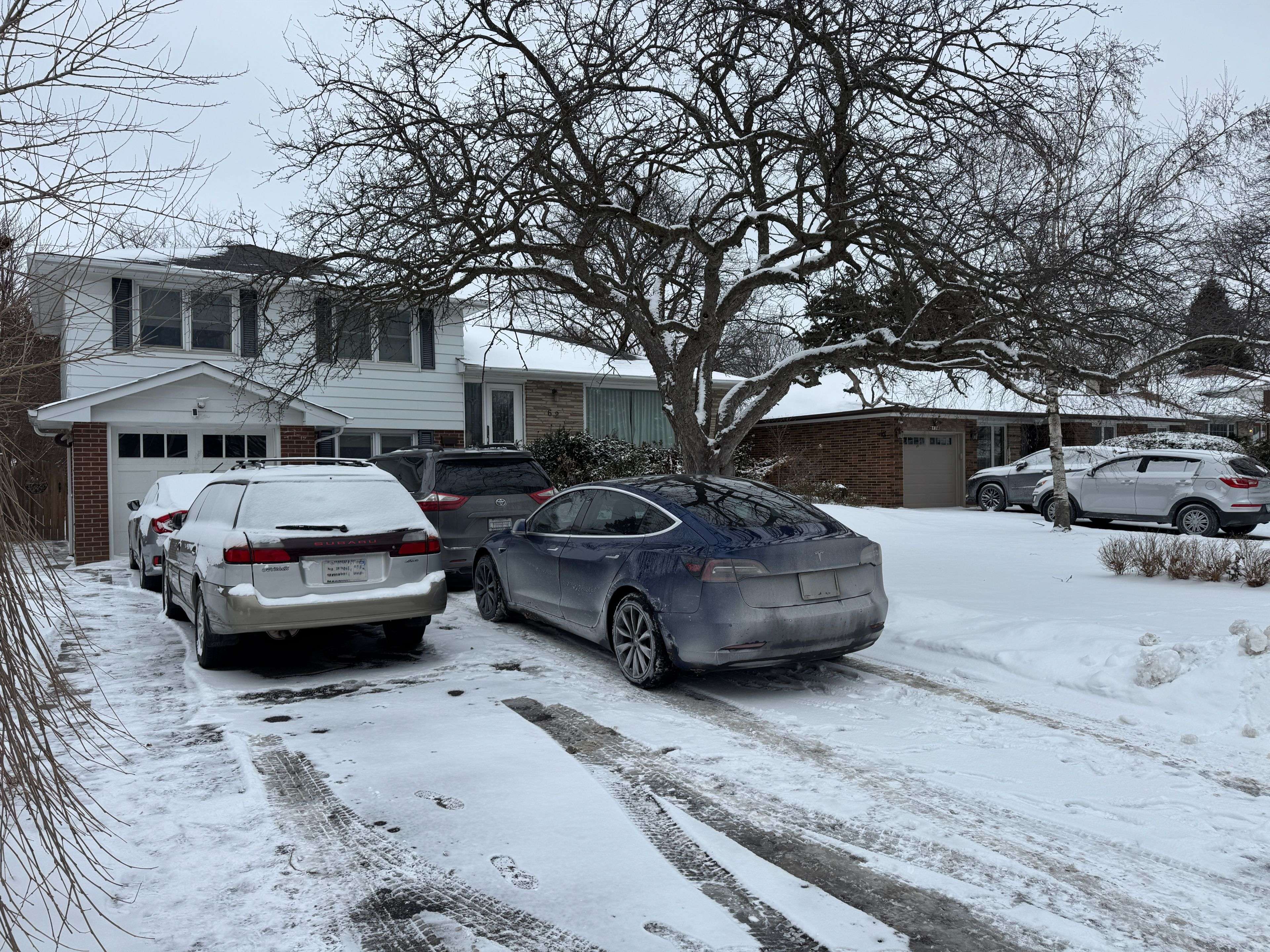 Markham, ON L3P 1J8,62 Southdale DR #lower F