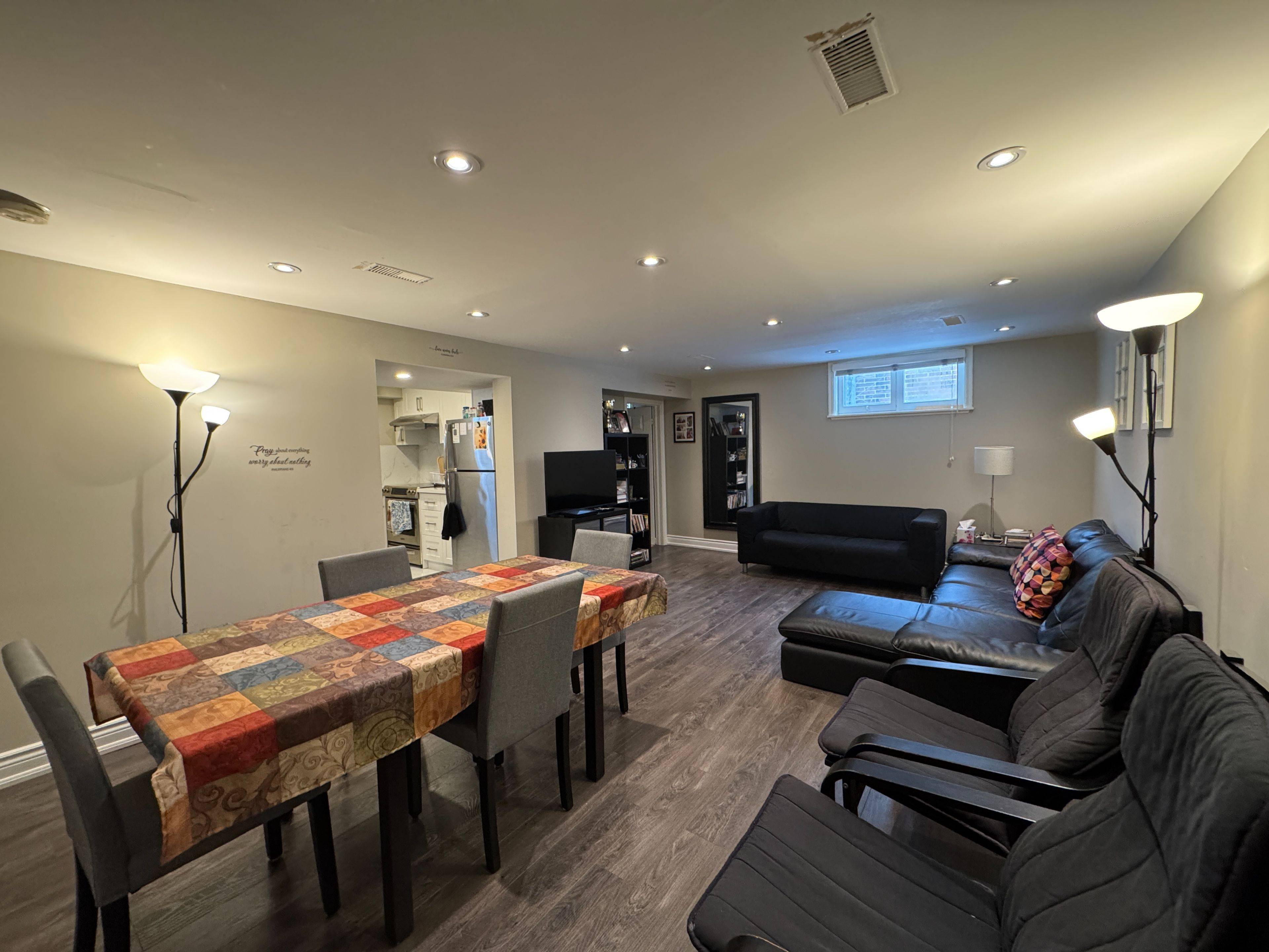 Markham, ON L3P 1J8,62 Southdale DR #lower F