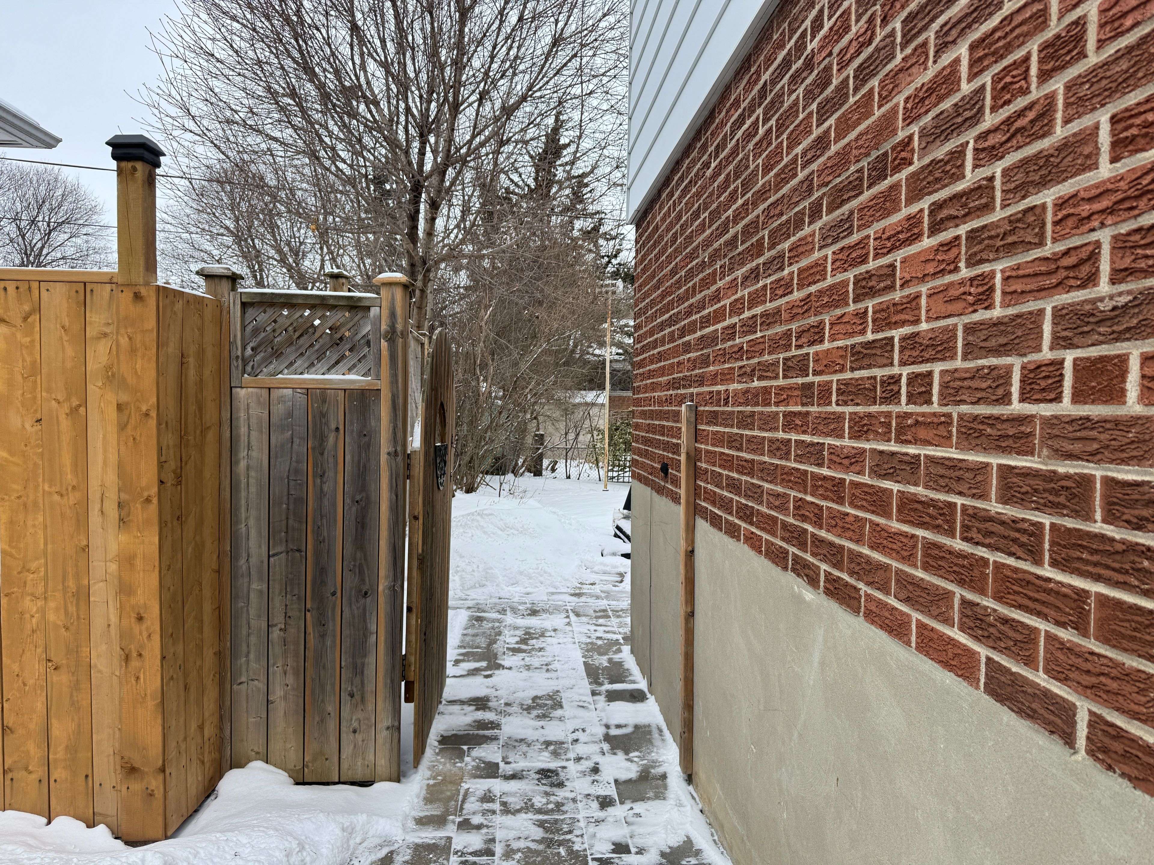 Markham, ON L3P 1J8,62 Southdale DR #lower F