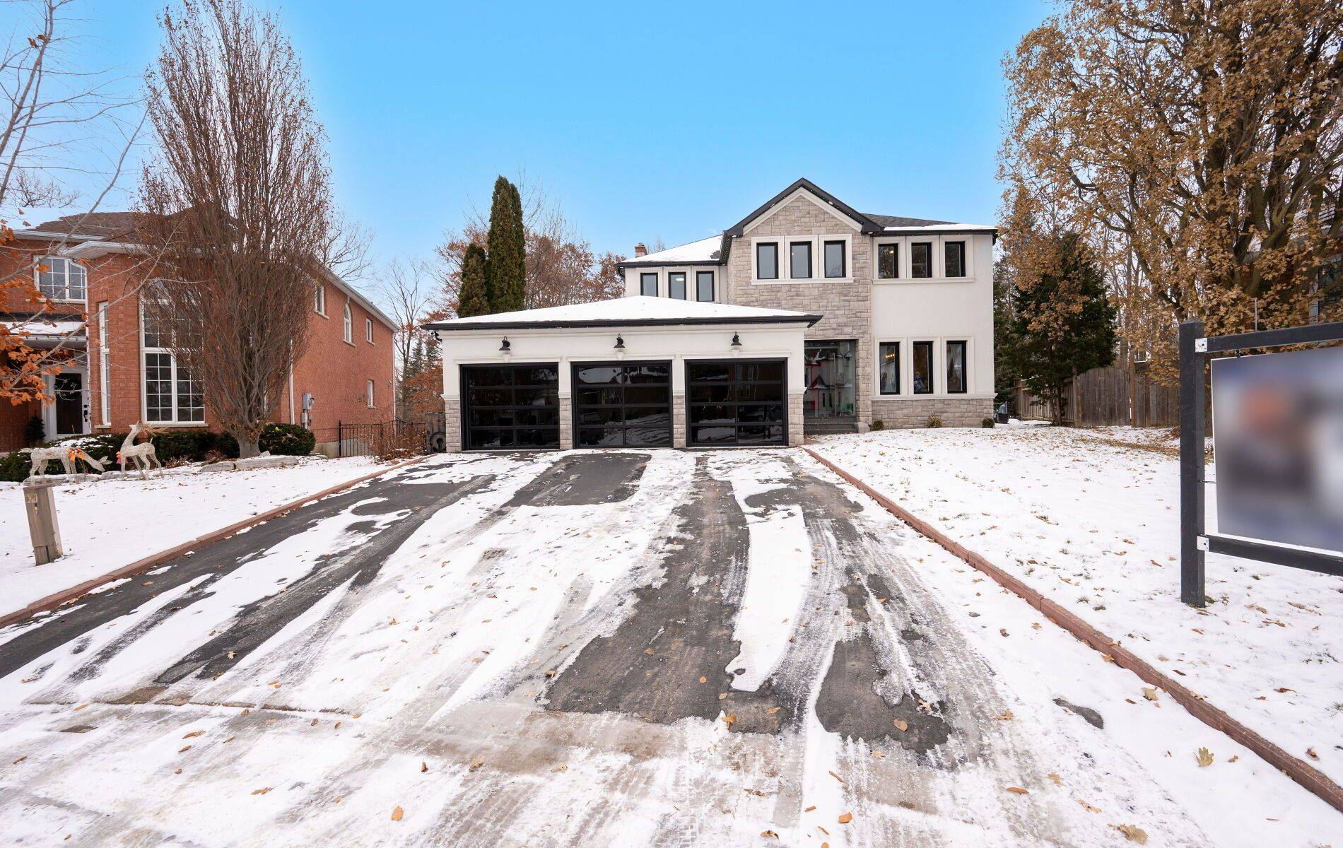 New Tecumseth, ON L9R 1N8,34 Previn CT