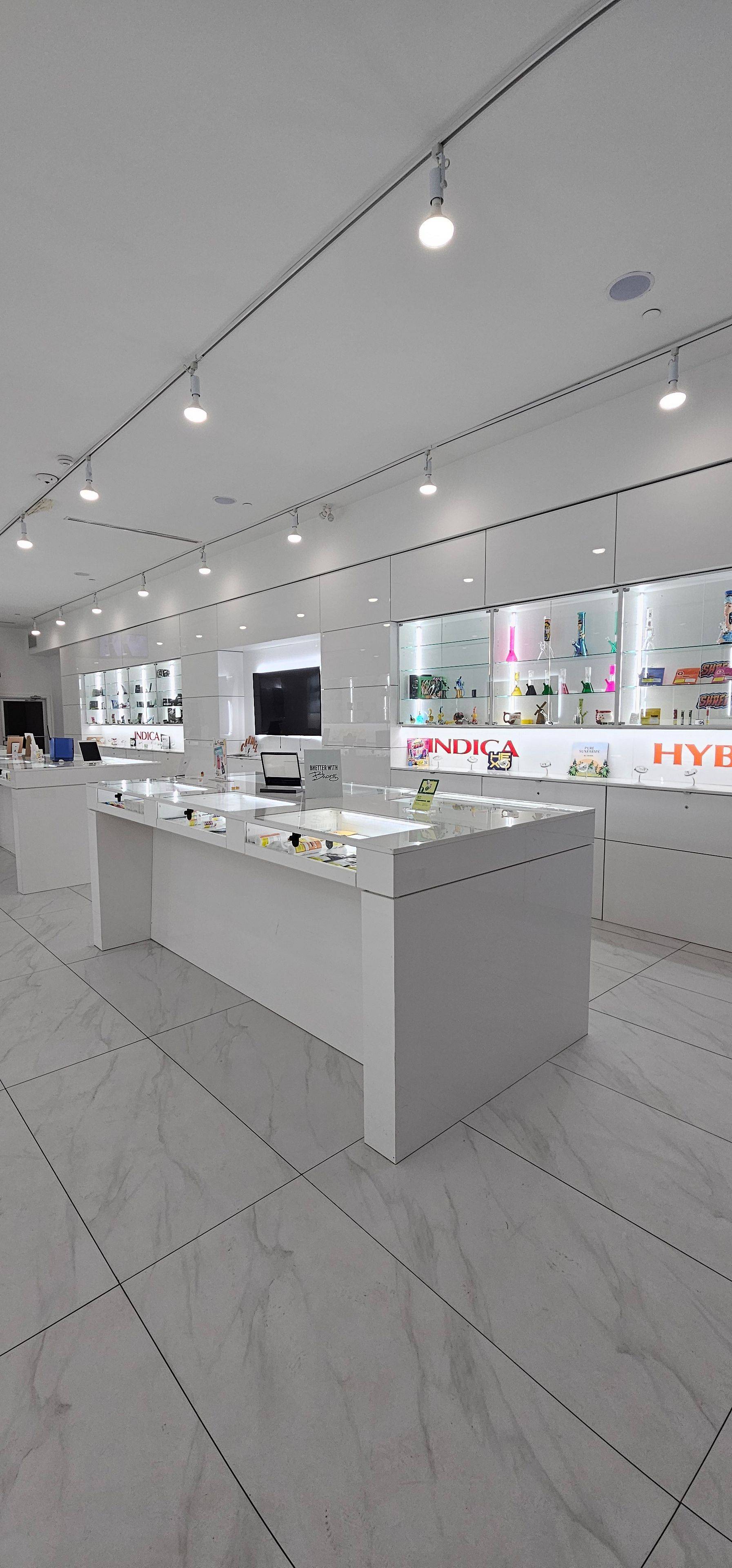 Brampton, ON L6W 3G4,144 Kennedy RD S #4