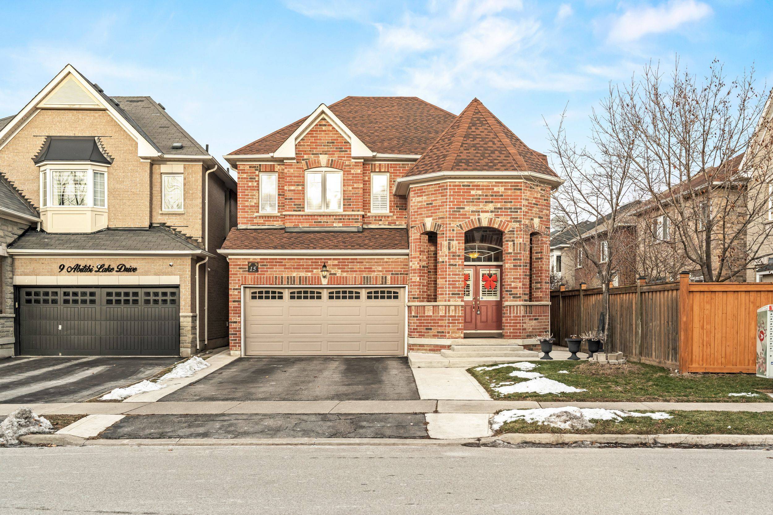 Brampton, ON L6R 0R7,15 Helman RD