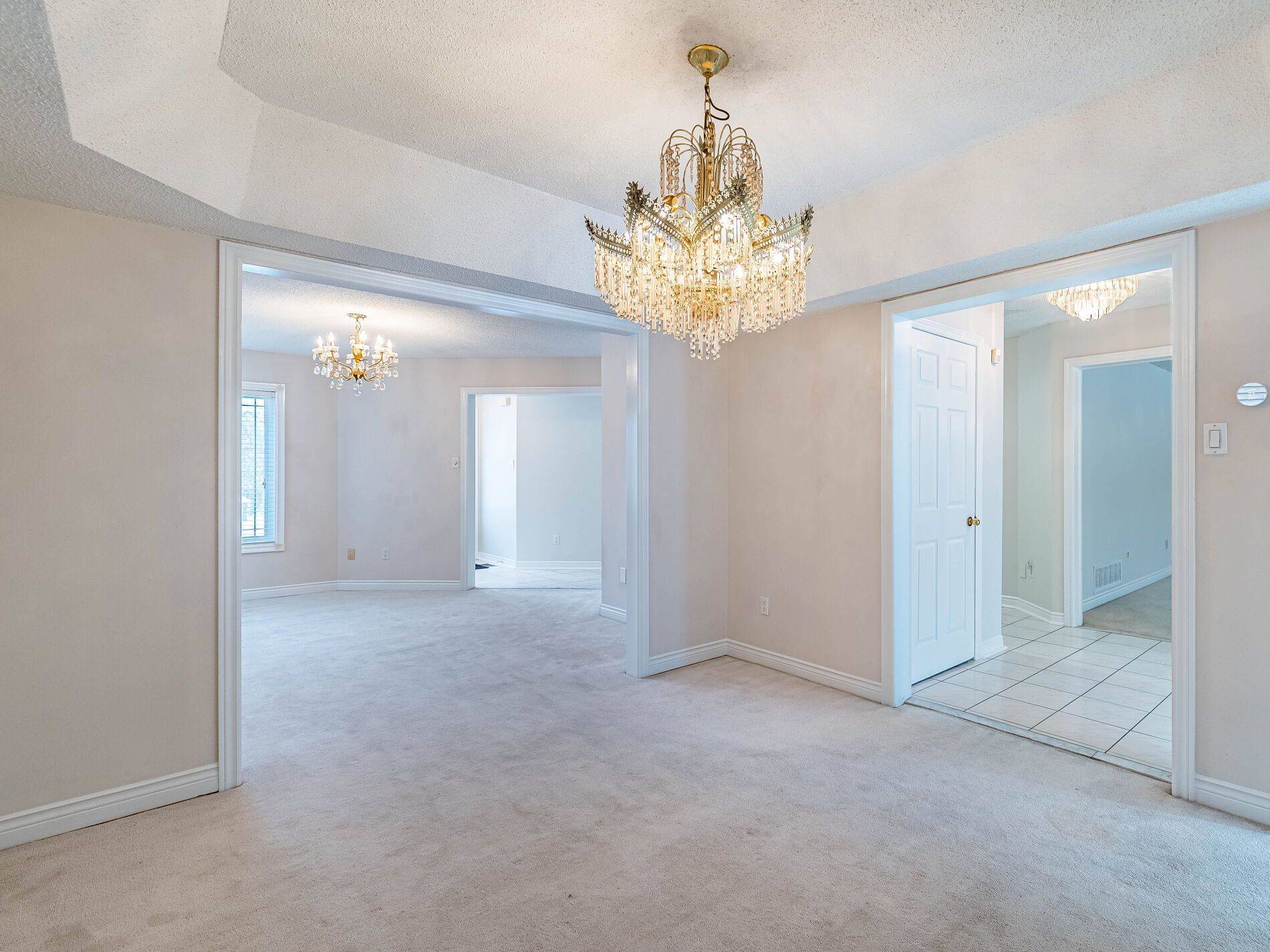 Brampton, ON L6R 1A6,54 Hollybush ST