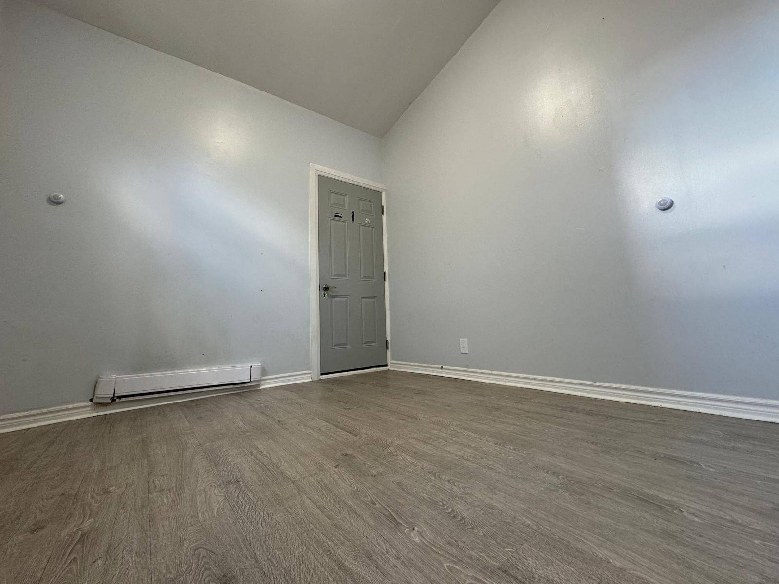 Toronto W02, ON M6H 3S8,2 Emerson AVE #Lower